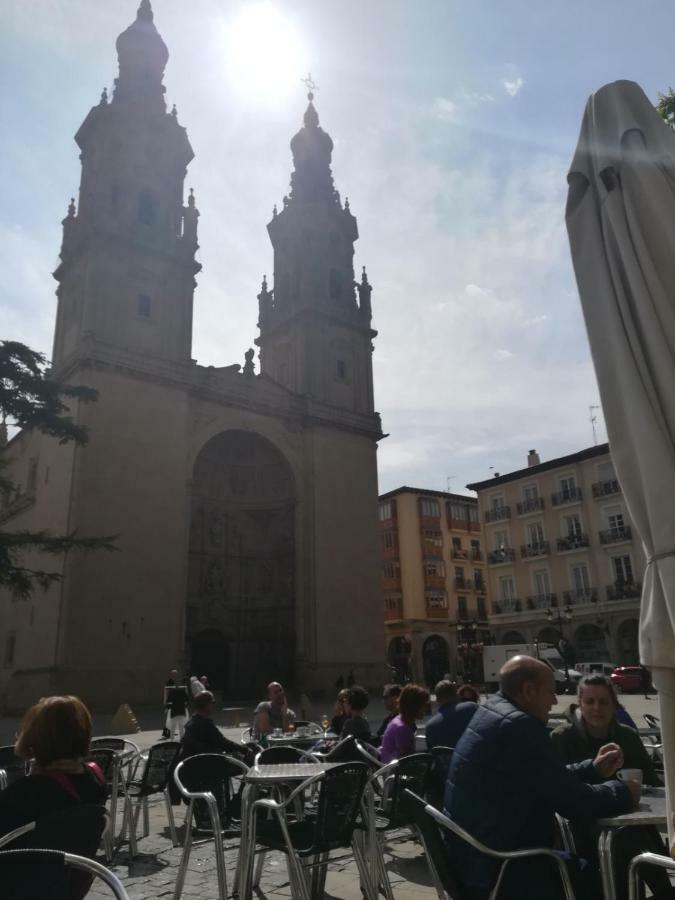 Mercado 27 Logroño Exterior foto